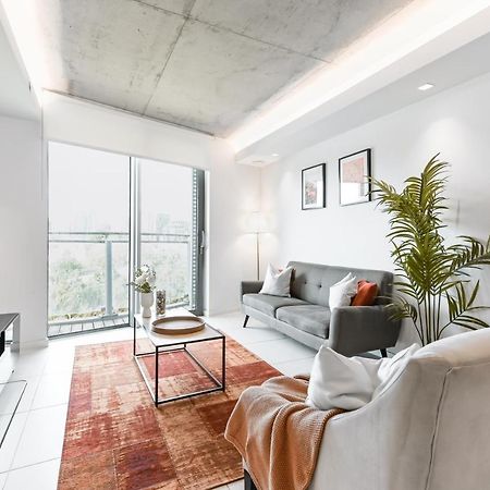 Khayat Homes - The Curve - One Bed London Exterior photo